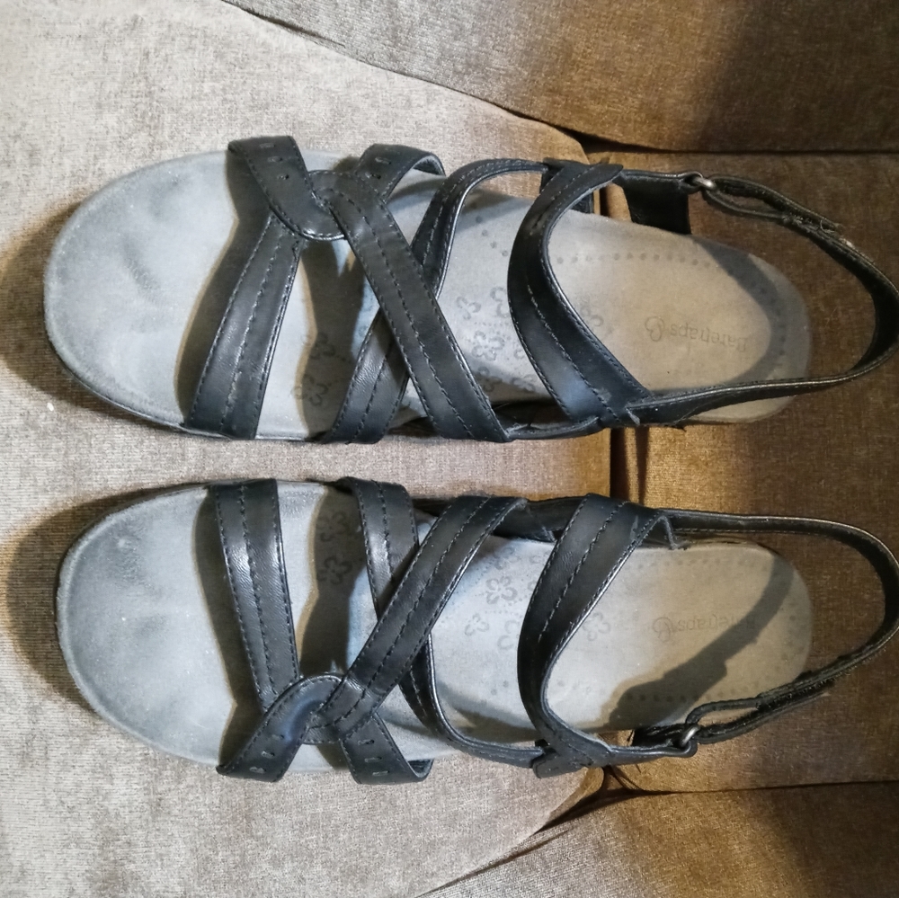 Beartraps Black Leather Sandals 9.5 wide